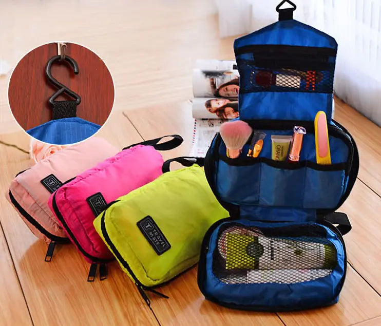 Travel Makeup and Toiletry Bag with Hook (Portable)