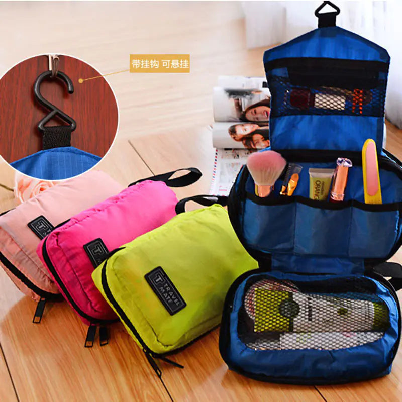 Travel Makeup and Toiletry Bag with Hook (Portable)